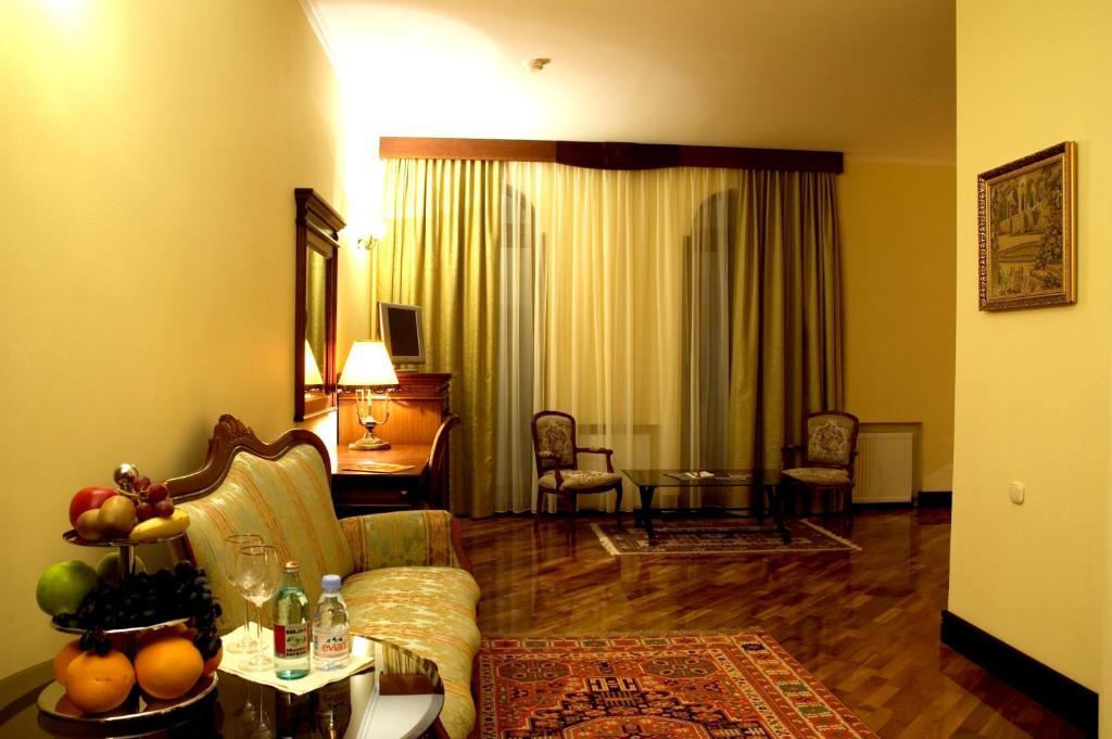 Hotel Optima Collection Dnipro Camera foto